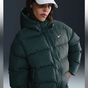 NWT Nike Therma-Fit Loose Winter Jacket